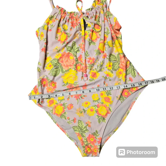 Aerie Printed Ruffle Keyhole One Piece Floral Swimsuit - Picture 3 of 10